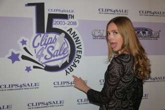 aee18_clips4sale_011