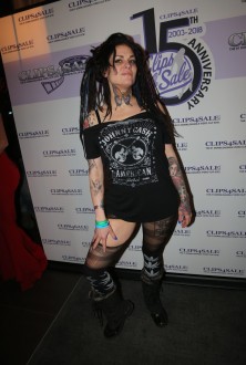 aee18_clips4sale_096