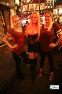 cammunity_rainbowrom_031   