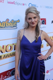 cammunity19_redcarp_391