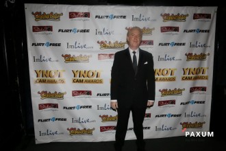 cammunity19_redcarp_400