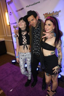Exxxotica_nj2016_inked_awards_374