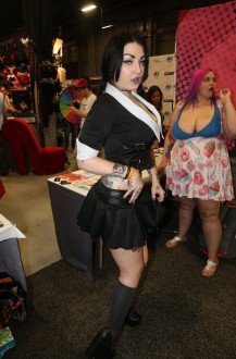 exxotica_nj2017_day1_001_077