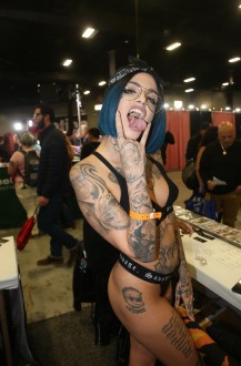 exxotica_nj2017_day1_001_084