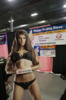 exxotica_nj2017_day1_001_110