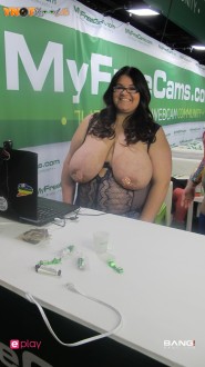 exxxotica_chicago_2023_d2_212