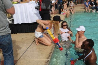 phoenix18_bikini_153