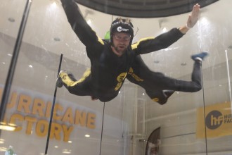 tes2017_skydiving150
