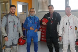 tes2017_skydiving265     