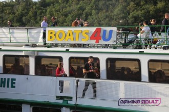 tesprague19_flirt_newmedia001