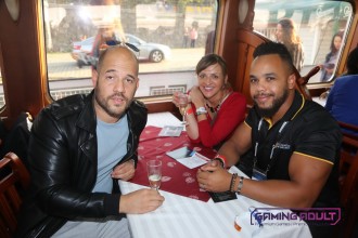 tesprague19_flirt_newmedia004