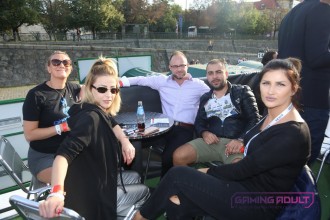 tesprague19_flirt_newmedia021