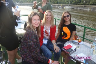 tesprague19_flirt_newmedia022