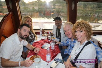 tesprague19_flirt_newmedia044