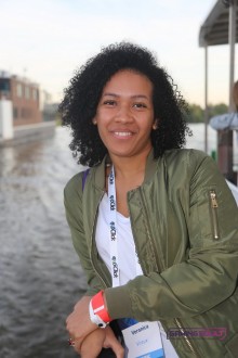 tesprague19_flirt_newmedia046