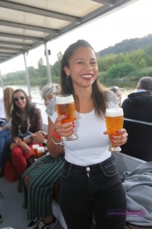 tesprague19_flirt_newmedia049