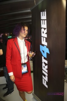 tesprague19_flirt_newmedia053 