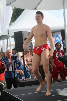 xbizmiami18_mankini_021