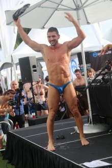 xbizmiami18_mankini_054