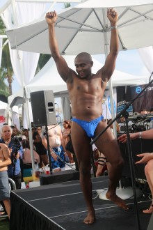 xbizmiami18_mankini_080