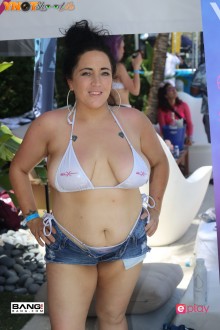 xbiz_miami_2003_d2_121