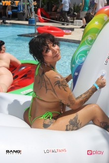 xbiz_miami_2003_d2_126