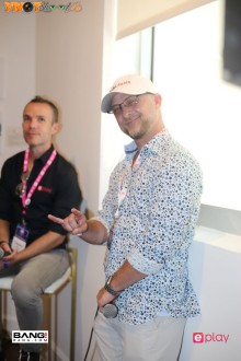 xbiz_miami_2003_d2_207