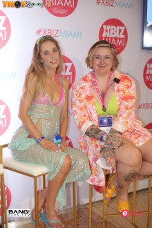 xbiz_miami_2003_d2_212