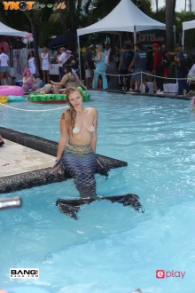 xbiz_miami_2003_d2_272