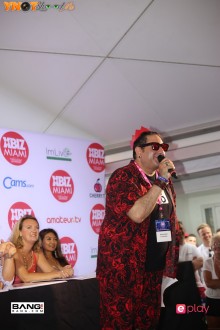 xbiz_miami_2003_d2_322