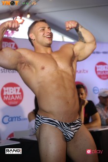 xbiz_miami_2003_d2_324