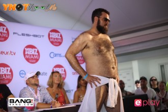 xbiz_miami_2003_d2_370