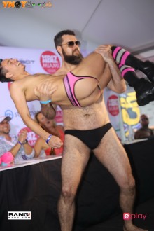 xbiz_miami_2003_d2_373