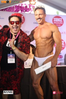 xbiz_miami_2003_d2_442